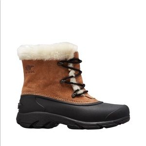Sorel snow angel boots size 9